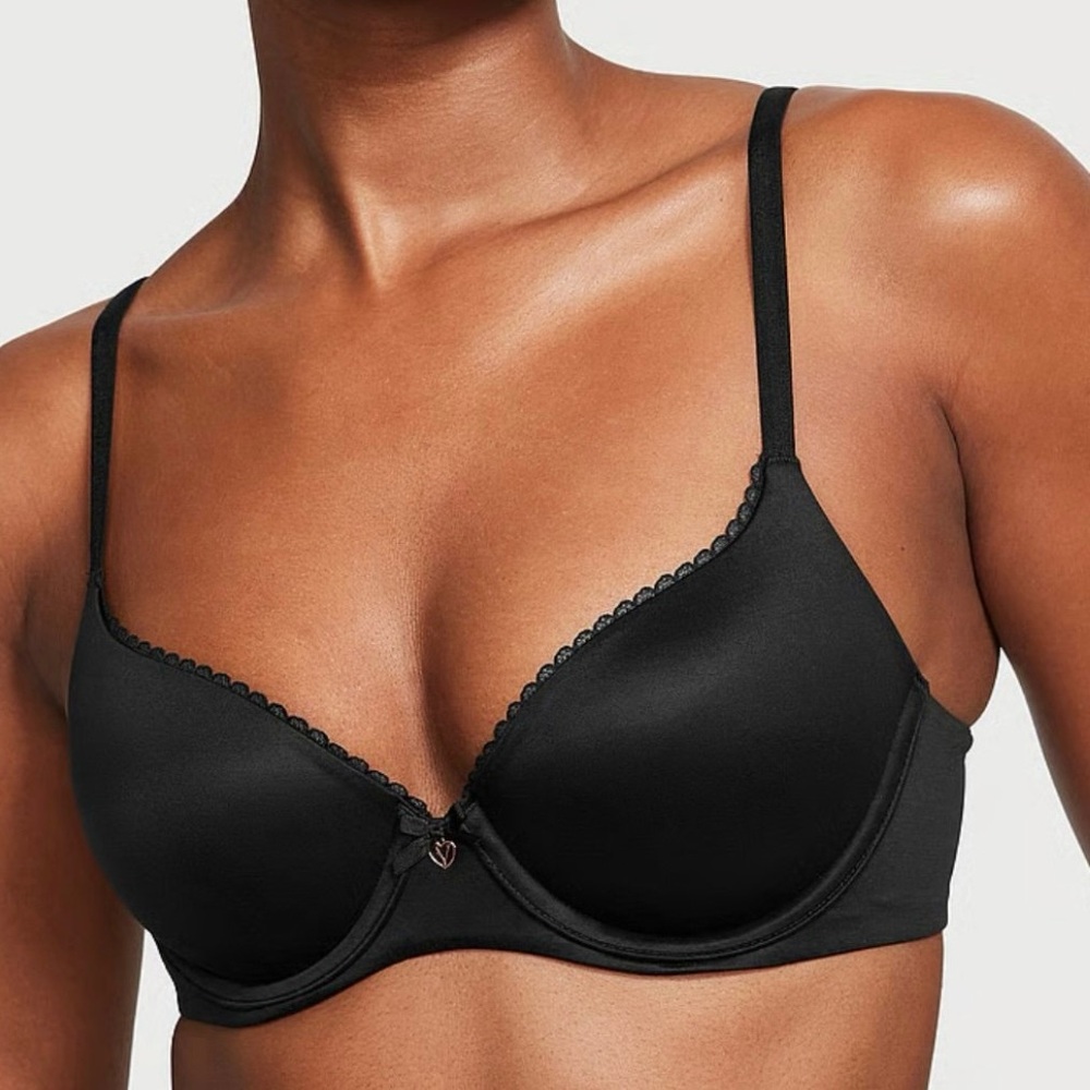 Victoria's Secret Body by Victoria Lightly Lined Smooth Demi Bra Size 32B